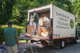 Best Retail Junk Removal  in North Zanesville, OH